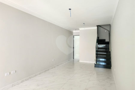 Sobrado à venda com 3 suítes em Vila Mazzei, São Paulo, SP