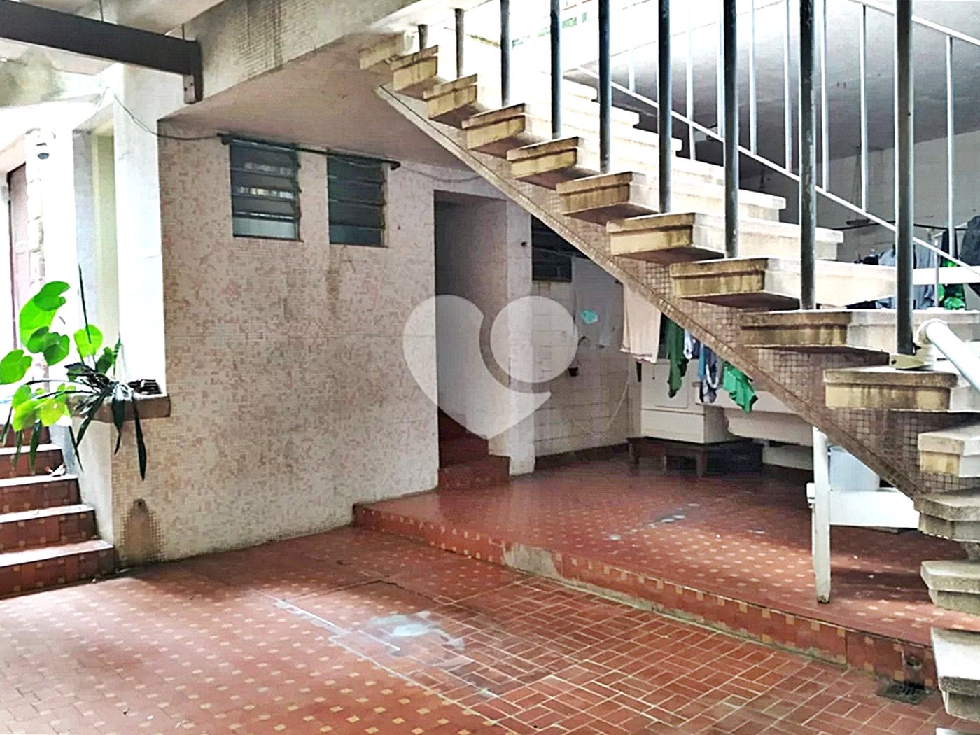 Casa à venda com 4 quartos, sendo 3 suítes, em Santana, São Paulo, SP