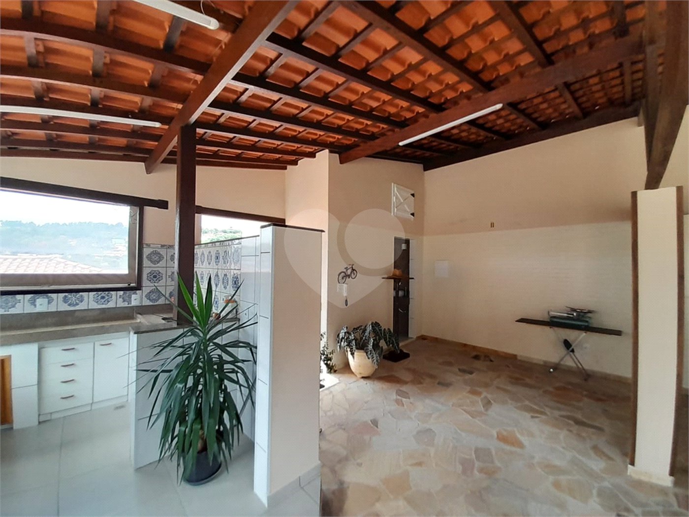 Casa à venda com 3 quartos, sendo 1 suíte, em Área Rural de Serra Negra, Serra Negra, SP