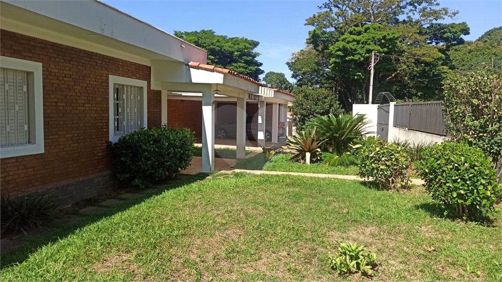 Casa à venda com 4 quartos, sendo 1 suíte, em Vila Santista, Atibaia, SP