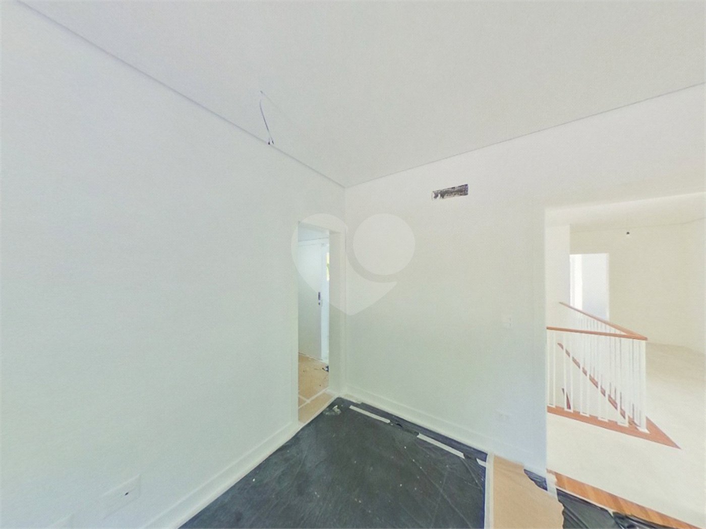 Casa à venda com 4 quartos, sendo 3 suítes,  em Jardim Marajoara, São Paulo, SP