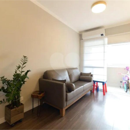 Apartamento à venda com 3 quartos, sendo 1 suíte, em Vila Mariana, São Paulo, SP