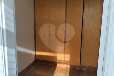 Apartamento à venda com 3 quartos, sendo 1 suíte,  em Lapa, São Paulo, SP