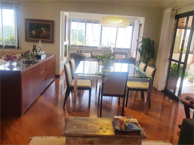 Apartamento à venda com 4 suítes em Vila Andrade, São Paulo, SP