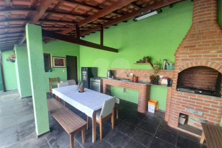 Casa à venda com 3 quartos, sendo 1 suíte,  em Vila Figueira, Suzano, SP