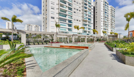 Apartamento à venda com 4 quartos, sendo 2 suítes,  em Santo Amaro, São Paulo, SP