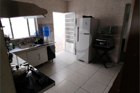 Casa à venda com 2 quartos, sendo 1 suíte,  em Jardim Layr, Mogi das Cruzes, SP