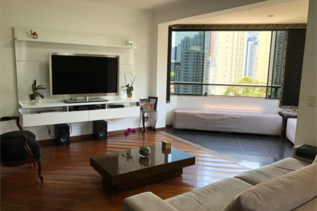 Cobertura à venda com 5 quartos, sendo 3 suítes, em Vila Andrade, São Paulo, SP