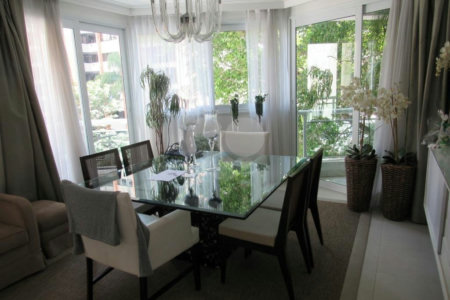 Apartamento à venda com 3 suítes em Real Parque, São Paulo, SP