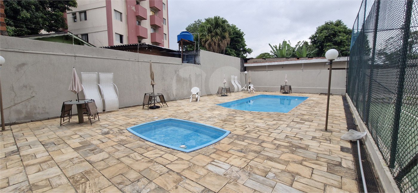 Apartamento à venda com 3 quartos, sendo 1 suíte, em Vila Mangalot, São Paulo, SP