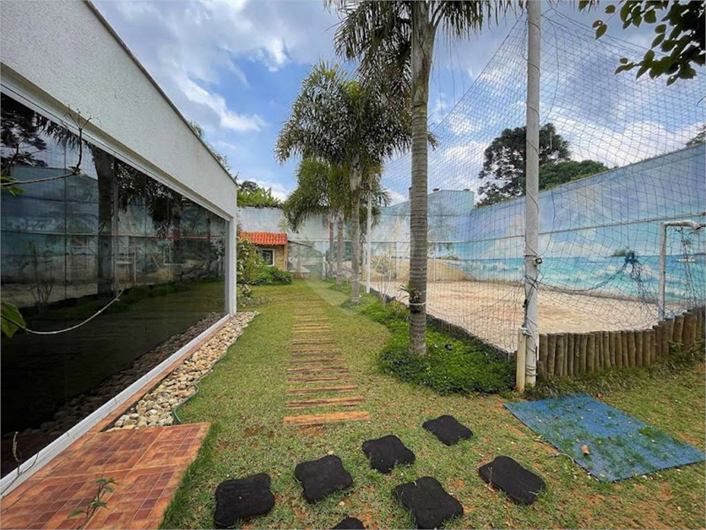 Casa à venda com 4 suítes no condomínio Miollo da Granja, Cotia - SP