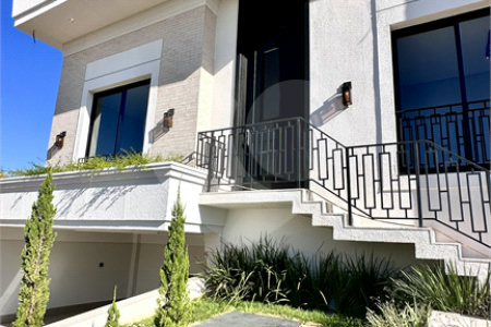 Casa à venda com 3 suítes no condomínio Residencial Florais Itália, Cuiabá - MT