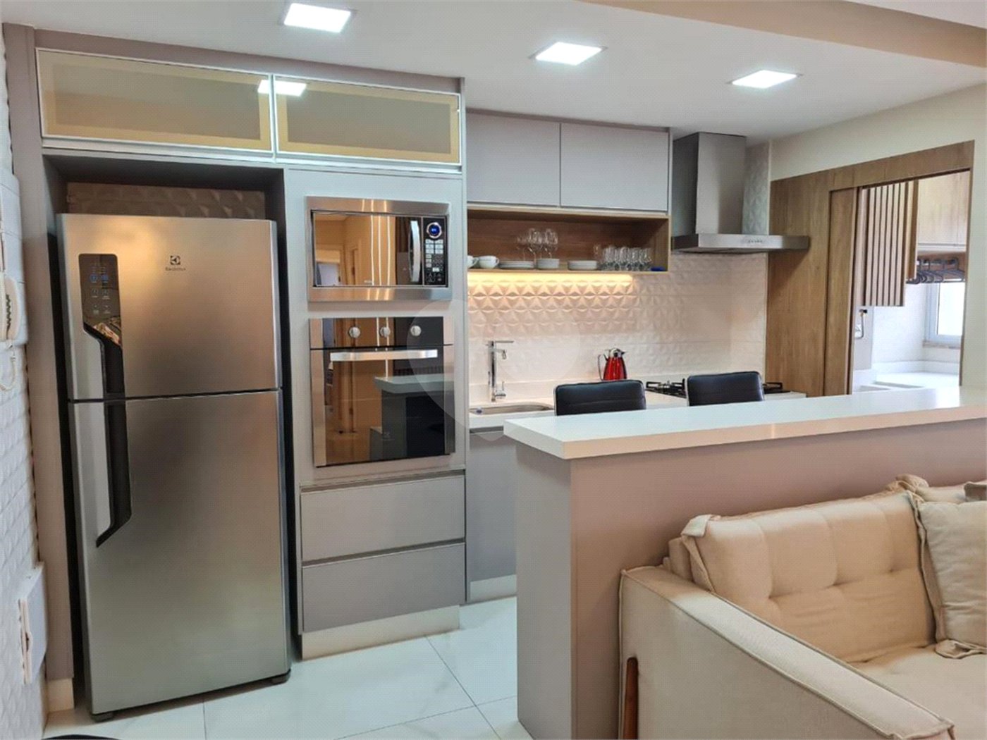 Apartamento à venda com 3 quartos, sendo 1 suíte,  em Vila Anastácio, São Paulo, SP