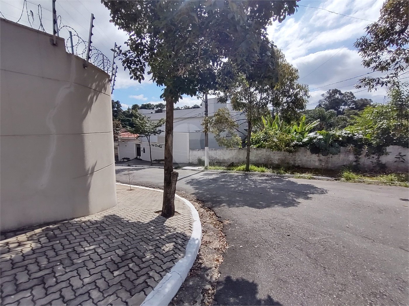 Terreno à venda no condomínio Jardim Leonor Mendes de Barros, São Paulo - SP