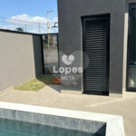 Casa à venda com 3 quartos, sendo 1 suíte,  no condomínio Terras do Vale, Caçapava - SP