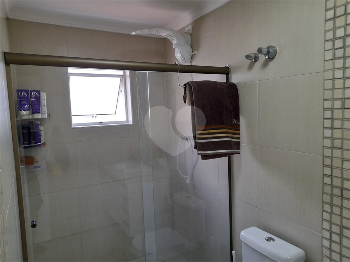 Sobrado à venda com 4 quartos, sendo 1 suíte, em Chora Menino, São Paulo, SP