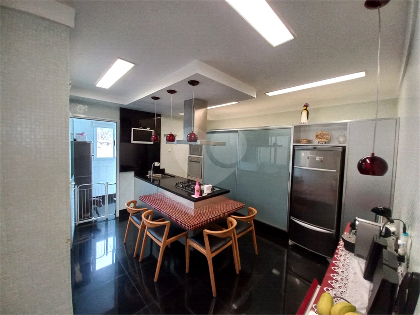 Casa à venda com 3 suítes no condomínio Maison Montparnasse, São Paulo - SP