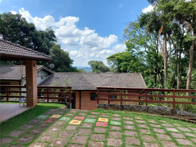 Casa à venda com 3 suítes em Roseira, Mairiporã, SP