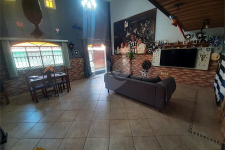 Casa à venda com 4 suítes em Santa Cruz, Rio de Janeiro, RJ