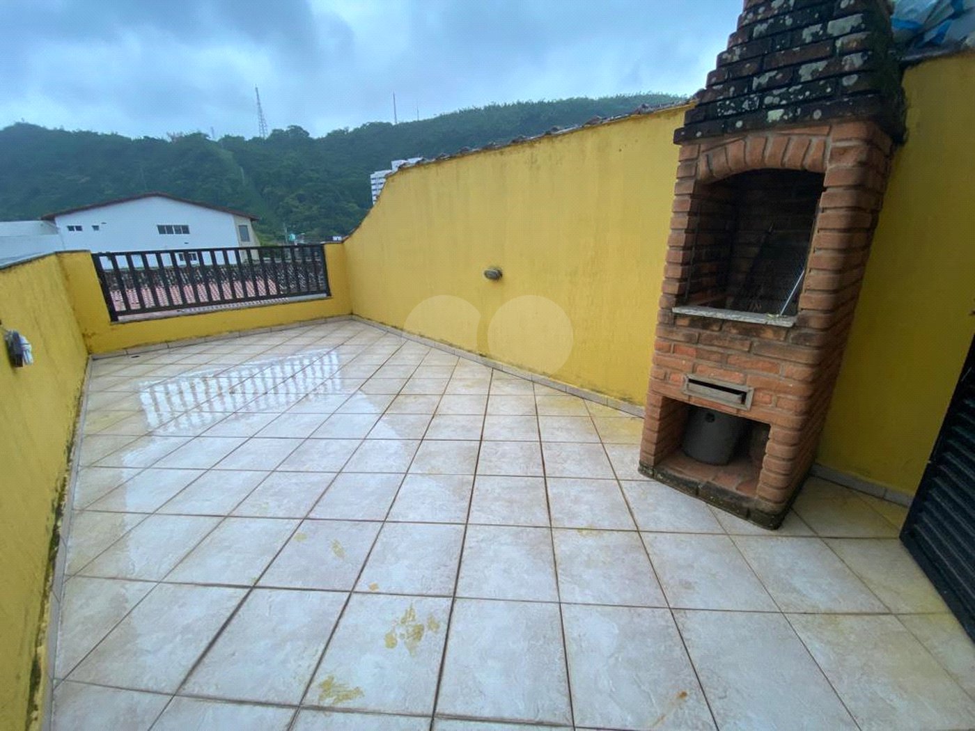 Casa à venda com 3 quartos, sendo 1 suíte, em Vila Valença, São Vicente, SP