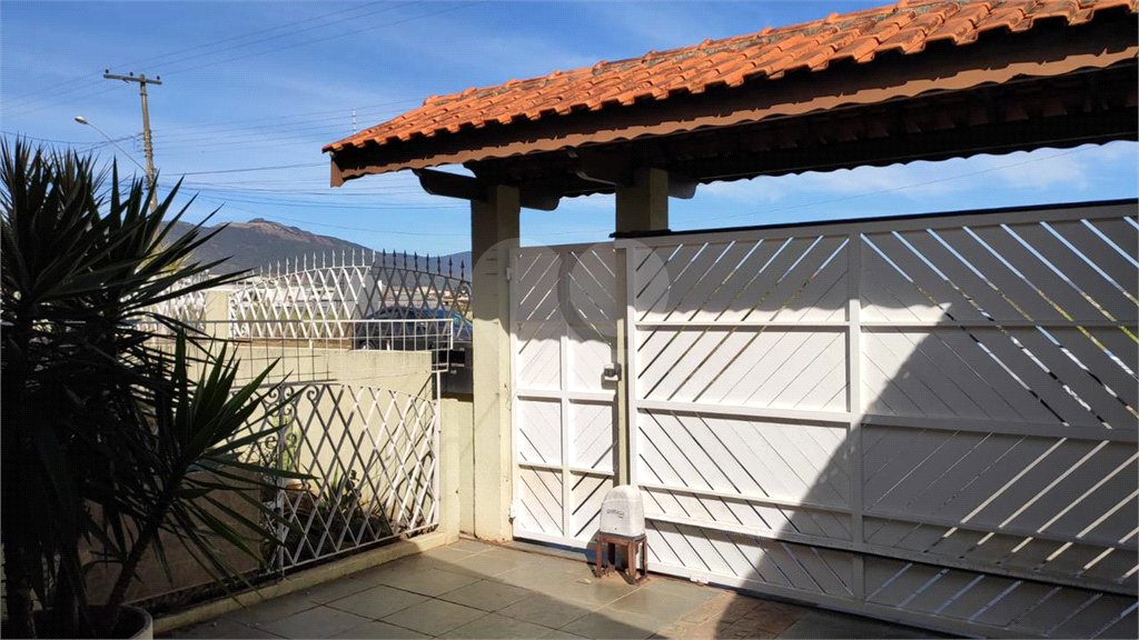 Casa Térrea para alugar com 3 quartos, sendo 1 suíte, em Jardim Alvinópolis, Atibaia, SP
