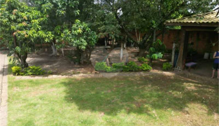 Chácara à venda com 3 quartos, sendo 1 suíte,  em Colinas de Indaiatuba, Indaiatuba, SP