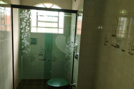 Sobrado à venda com 3 quartos, sendo 1 suíte,  em Vila Nivi, São Paulo, SP