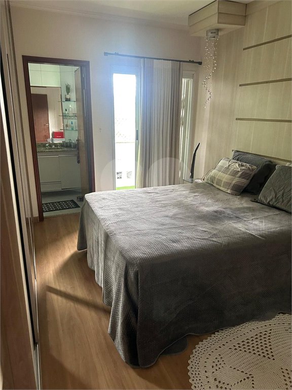 Apartamento à venda com 3 quartos, sendo 1 suíte,  em Vila Pires, Santo André, SP