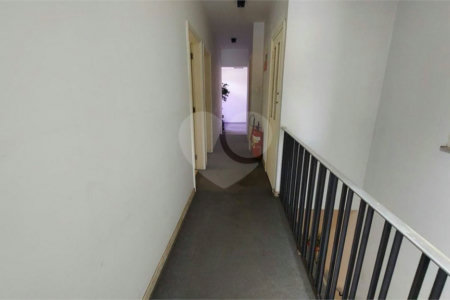 Casa à venda com 4 quartos, sendo 2 suítes,  em Vila Alexandria, São Paulo, SP