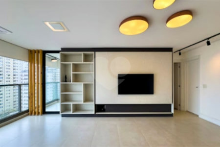 Apartamento à venda com 3 quartos, sendo 1 suíte, em Vila Olímpia, São Paulo, SP