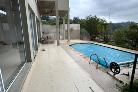 Casa à venda com 2 suítes no condomínio Cântaros da Serra, São Paulo - SP