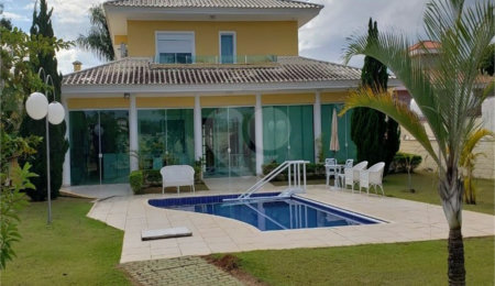 Casa à venda com 4 suítes no condomínio Aldeia da Serrinha, Sorocaba - SP