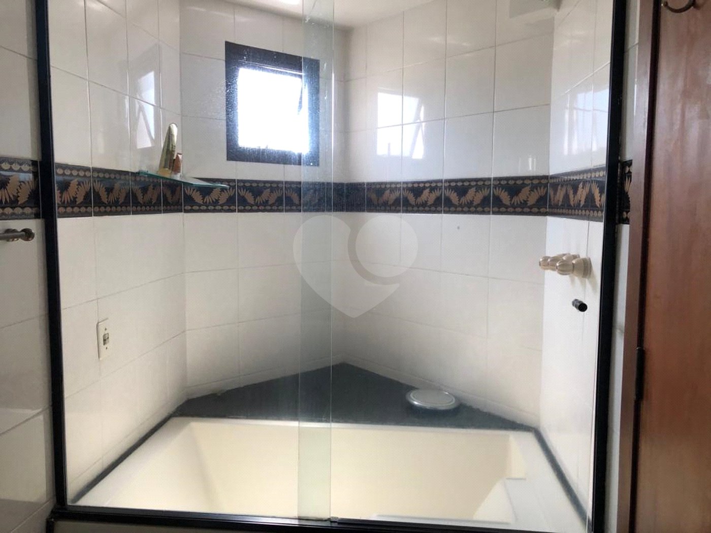 Apartamento à venda com 3 quartos, sendo 1 suíte, em Vila Azevedo, São Paulo, SP