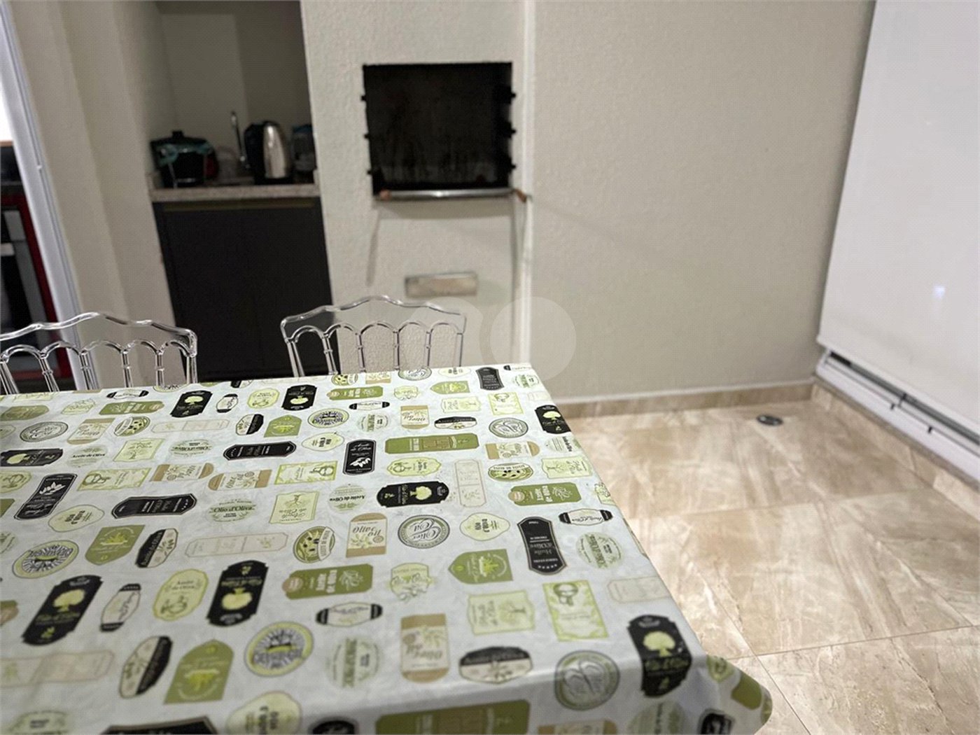 Apartamento à venda com 3 quartos, sendo 1 suíte,  em Vila Suissa, Mogi das Cruzes, SP