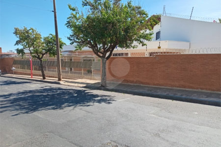 Casa à venda com 3 quartos, sendo 1 suíte, em Vila José Bonifácio, Araraquara, SP