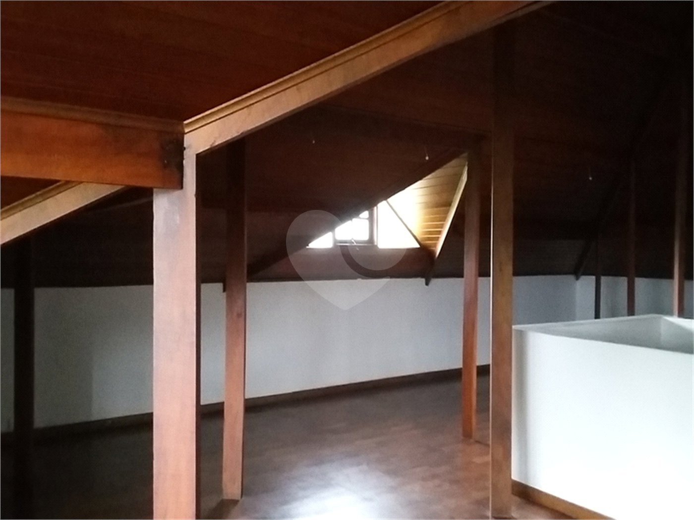 Casa à venda com 4 suítes no condomínio Suíça da Cantareira, Mairiporã - SP