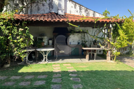 Casa à venda com 5 quartos, sendo 2 suítes,  em Vila Maria Alta, São Paulo, SP