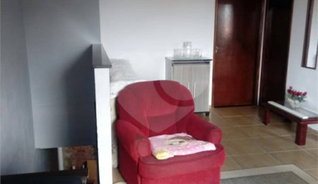 Sobrado à venda com 3 quartos em Conjunto Habitacional Dom Constantino Amstalden, São Carlos, SP