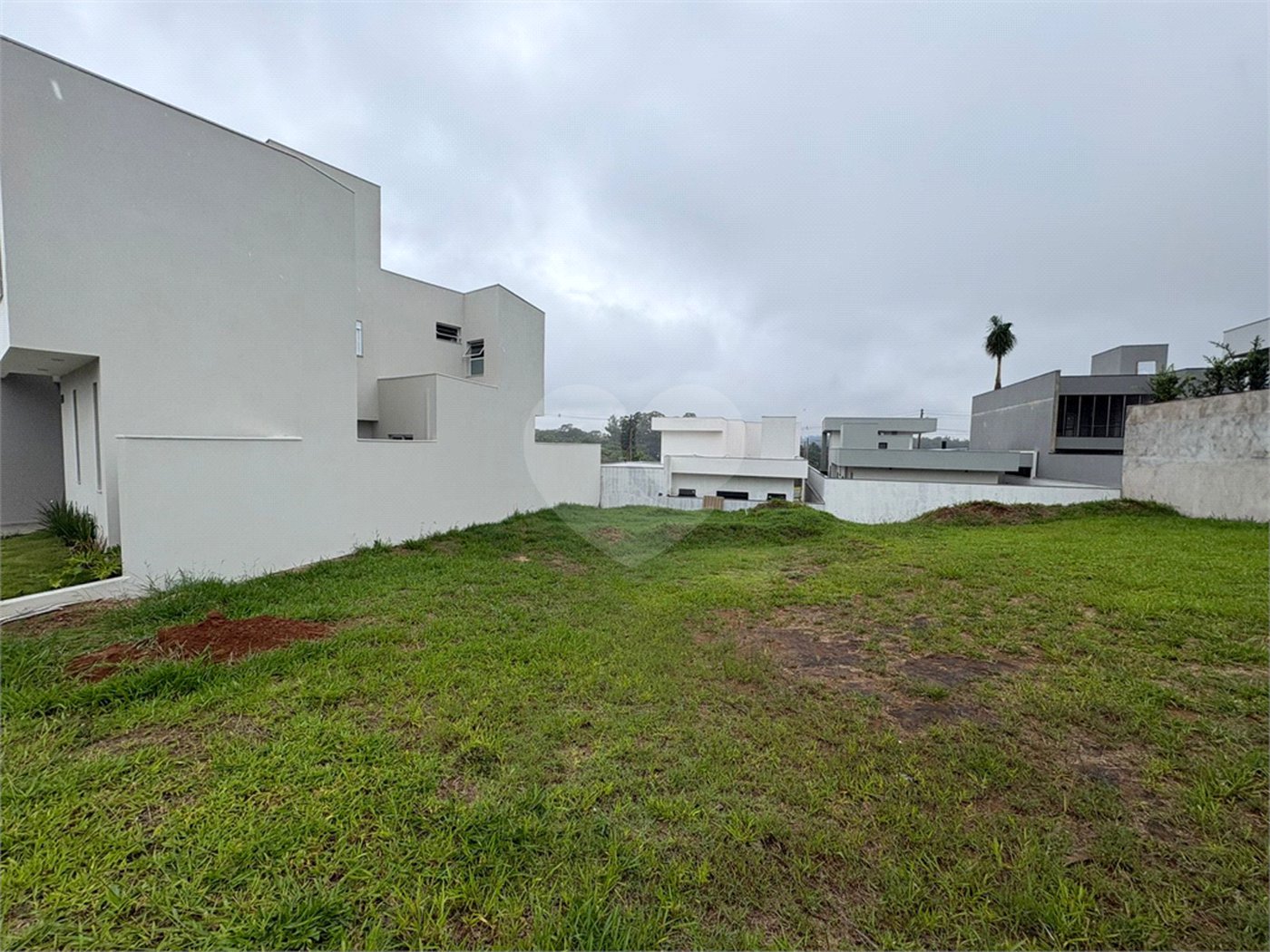 Lote à venda no Condomínio Village Damha IV