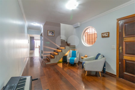 Sobrado à venda com 3 quartos, sendo 1 suíte,  em Vila Mascote, São Paulo, SP