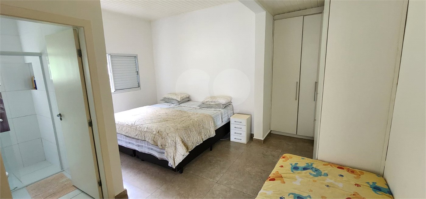 Casa à venda com 4 quartos, sendo 2 suítes, no condomínio Marinas, Bom Jesus dos Perdões - SP