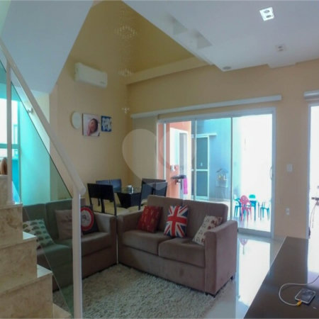 Casa à venda com 3 quartos, sendo 1 suíte, no condomínio Belvedere 2, Votorantim - SP