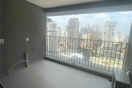 Apartamento à venda ou para alugar com 2 suítes em Jardim das Acácias, São Paulo, SP