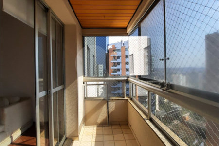 Apartamento à venda com 3 quartos, sendo 1 suíte, em Vila Andrade, São Paulo, SP