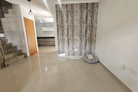 Sobrado à venda com 3 quartos, sendo 1 suíte,  em Vila Nivi, São Paulo, SP