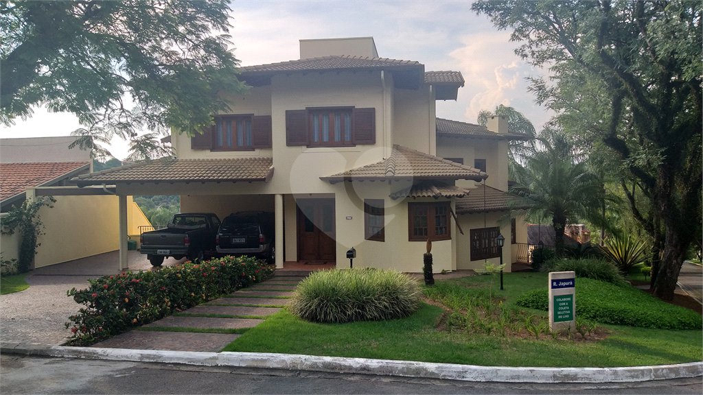 Casa à venda com 5 quartos, sendo 2 suítes, no condomínio Vinhas da Vista Alegre - Lado Sede, Vinhedo - SP