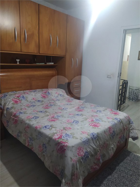Sobrado à venda com 3 quartos, sendo 1 suíte, em Cidade Tiradentes, São Paulo, SP