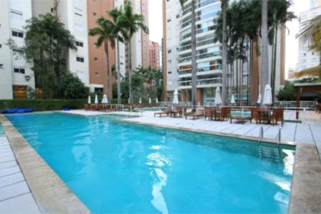 Apartamento para alugar com 3 quartos, sendo 1 suíte, em Vila Olímpia, São Paulo, SP