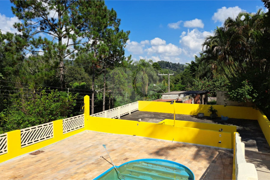 Casa à venda com 3 quartos, sendo 1 suíte, em Rio Acima, Mairiporã, SP