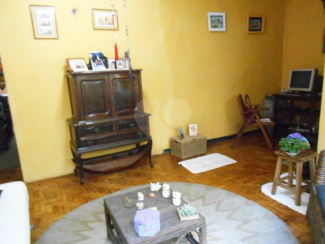 Sobrado à venda com 3 quartos, sendo 1 suíte,  em Granja Julieta, São Paulo, SP